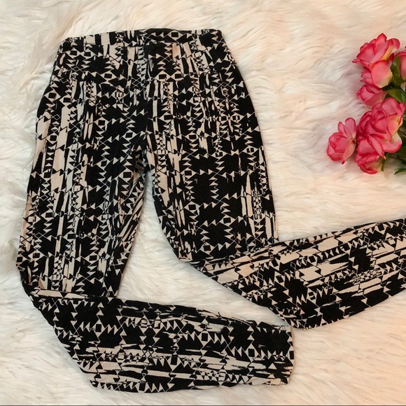 Lily White Pants - Black and white unique pattern leggings